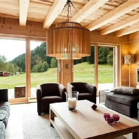 Casa de Férias Belle Cabane Avec Sauna Pres De L'arret De Bus *