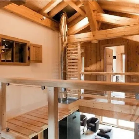 Casa de Férias Belle Cabane Avec Sauna Pres De L'arret De Bus *